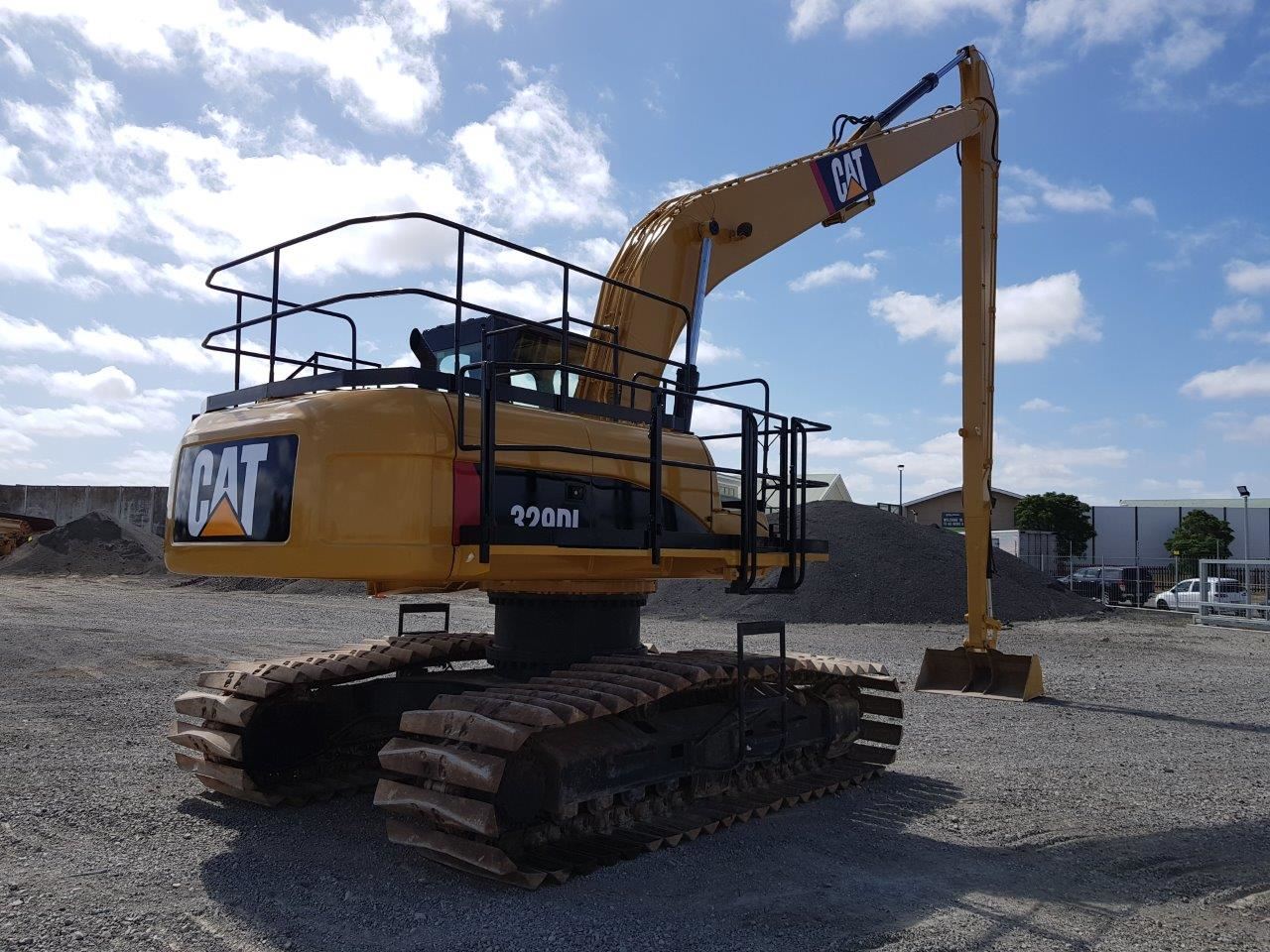 Picture of Caterpillar 329DL Long Reach 