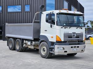 Picture of Hino 700
